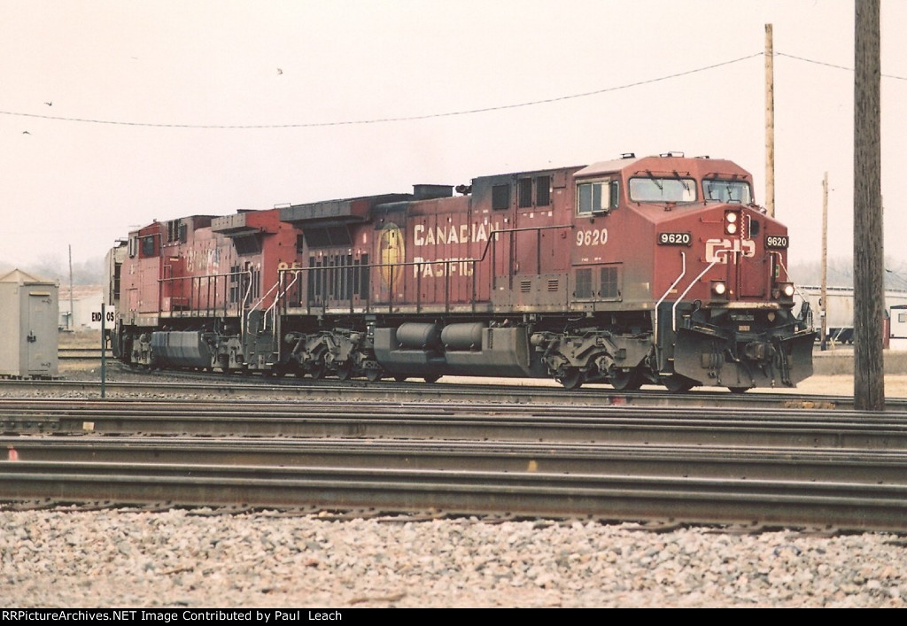 Eastbound grain train approaches the junction